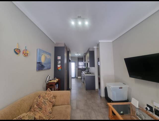 2 BEDROOM APARTMENT FOR SALE IN RYNFIELD